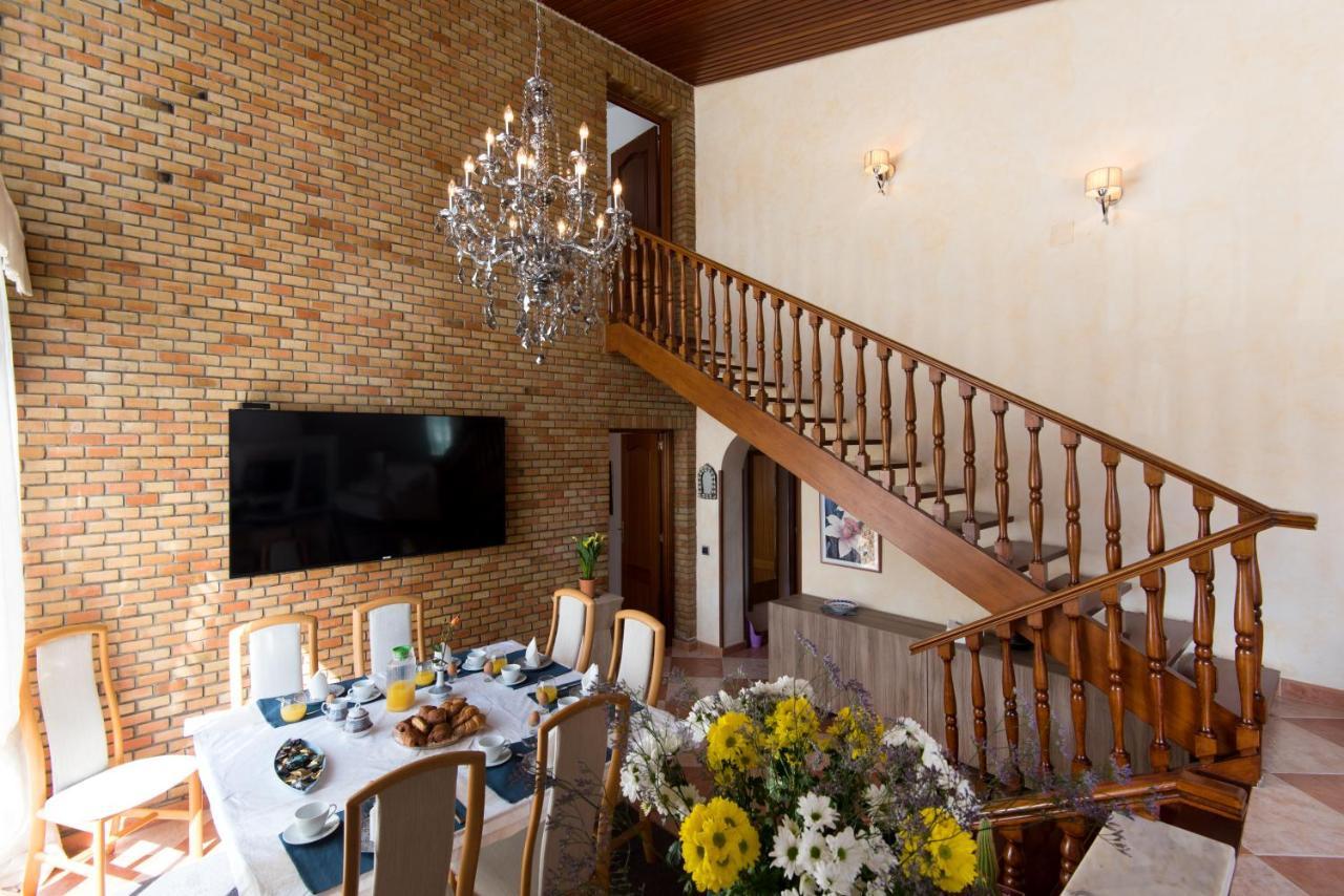 Villa Palm Beach Marina Benalmadena 3 Min Walking From The Sea Exterior photo